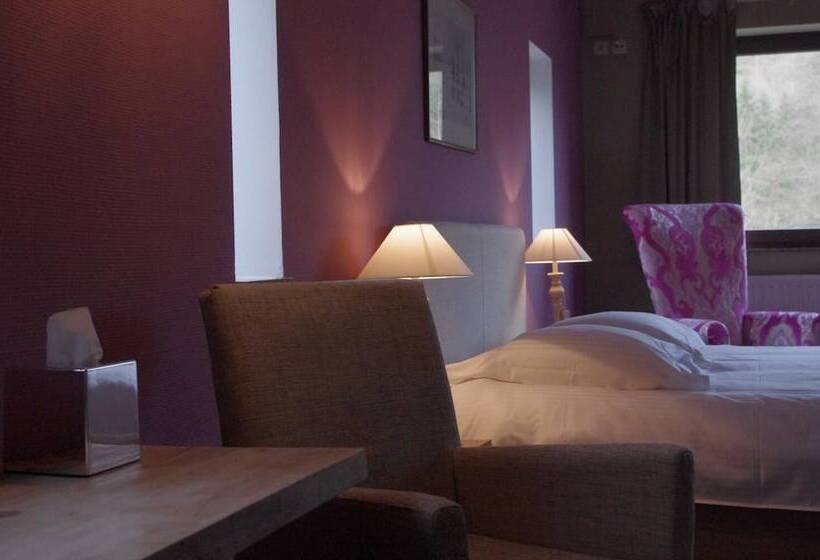 هتل Logis Hostellerie De La Claire Fontaine