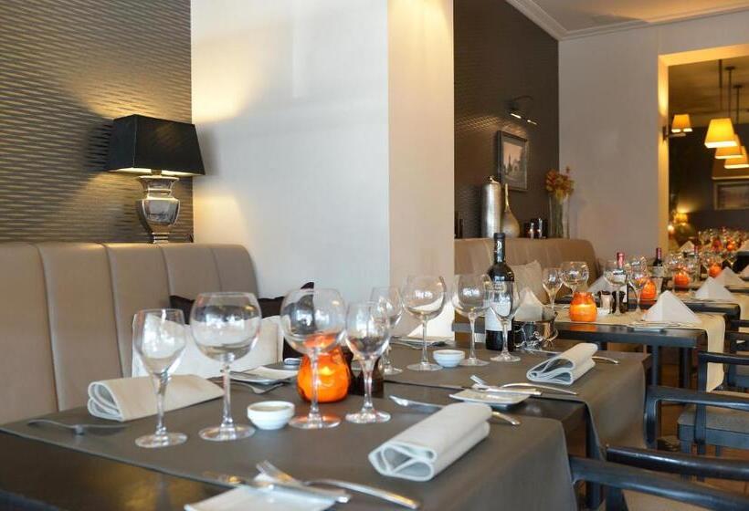 ホテル The New Fox