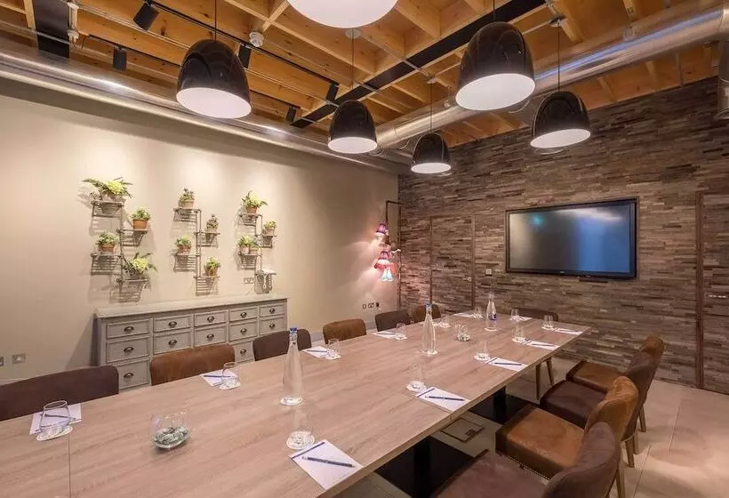 בית מלון כפרי Bedford