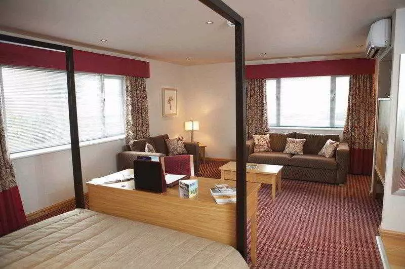 Отель Cherry Park Hall