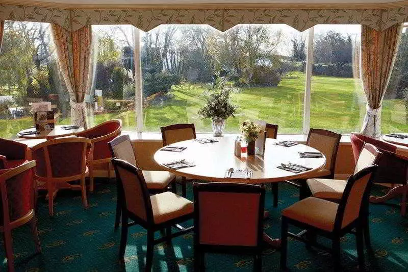 Отель Cherry Park Hall