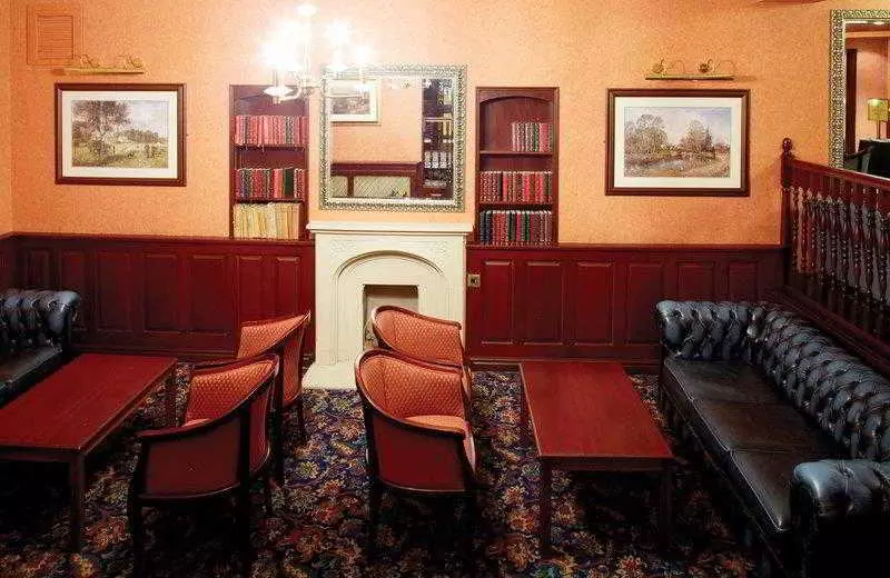 Отель Cherry Park Hall