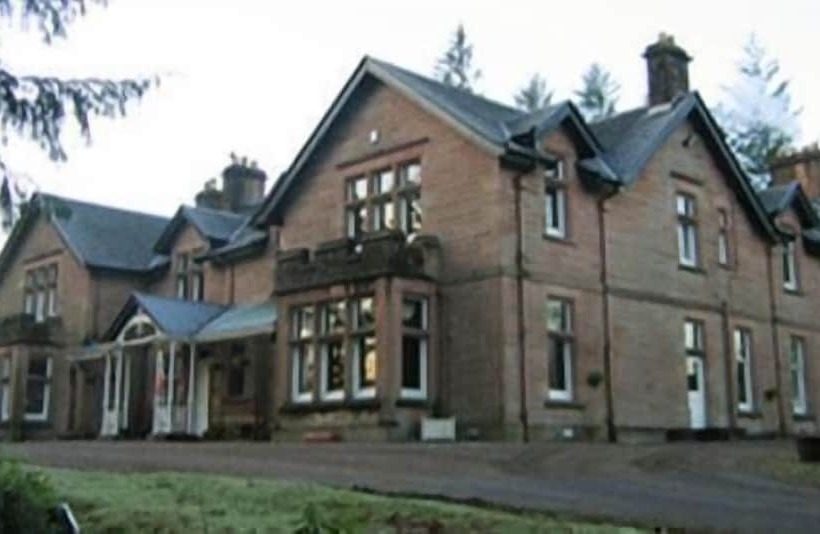 בית מלון כפרי Ledgowan Lodge