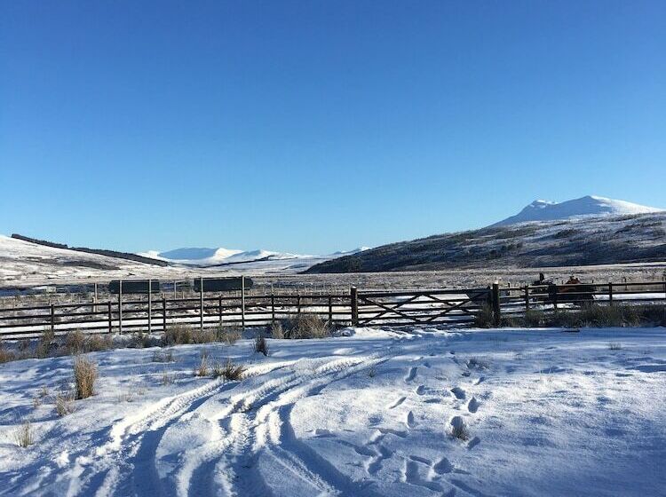 בית מלון כפרי Ledgowan Lodge