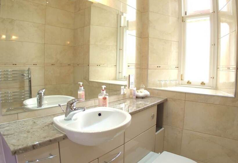 בית מלון כפרי Ledgowan Lodge