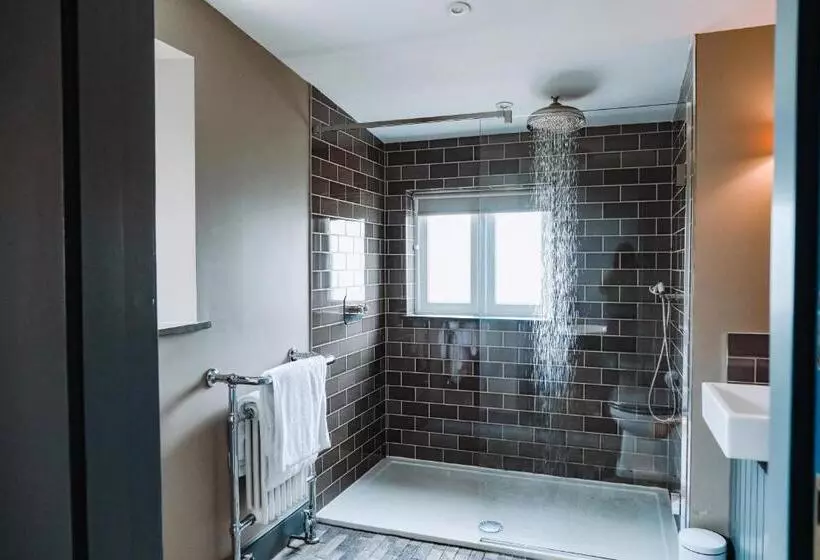 בית מלון כפרי The Alverton