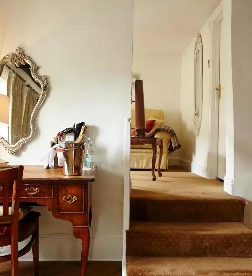 호텔 The Angel B&b