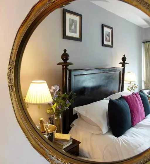 호텔 The Angel B&b