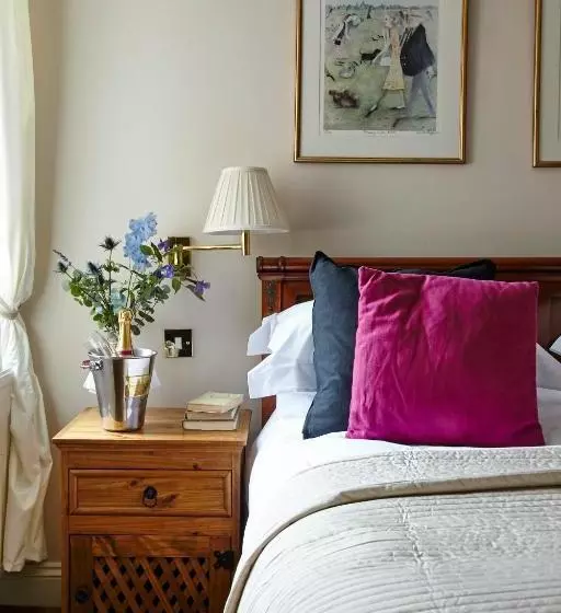 호텔 The Angel B&b