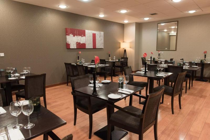 هتل The Golden Jubilee