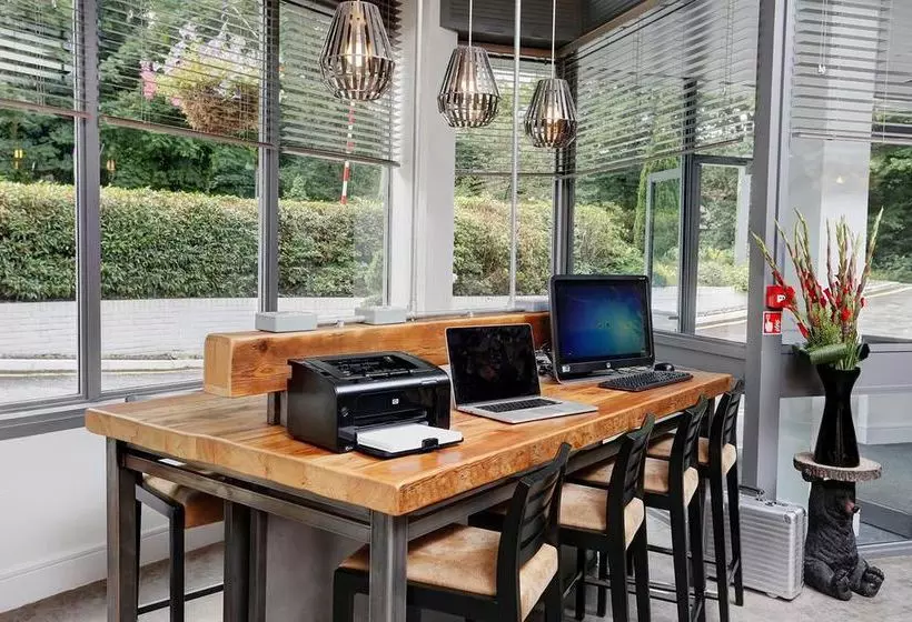 בית מלון כפרי Epping Forest