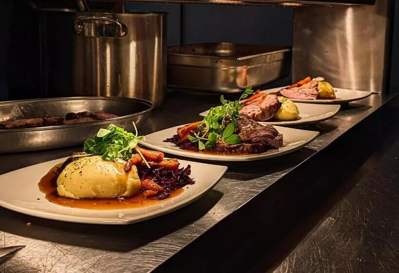 Celebrity Bournemouth East Cliff By Villare Hotels