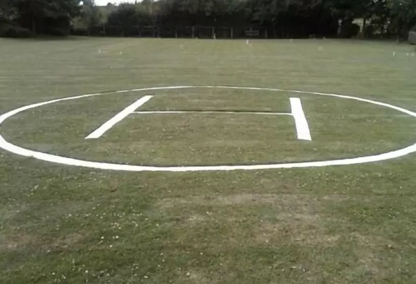 هتل Corse Lawn House