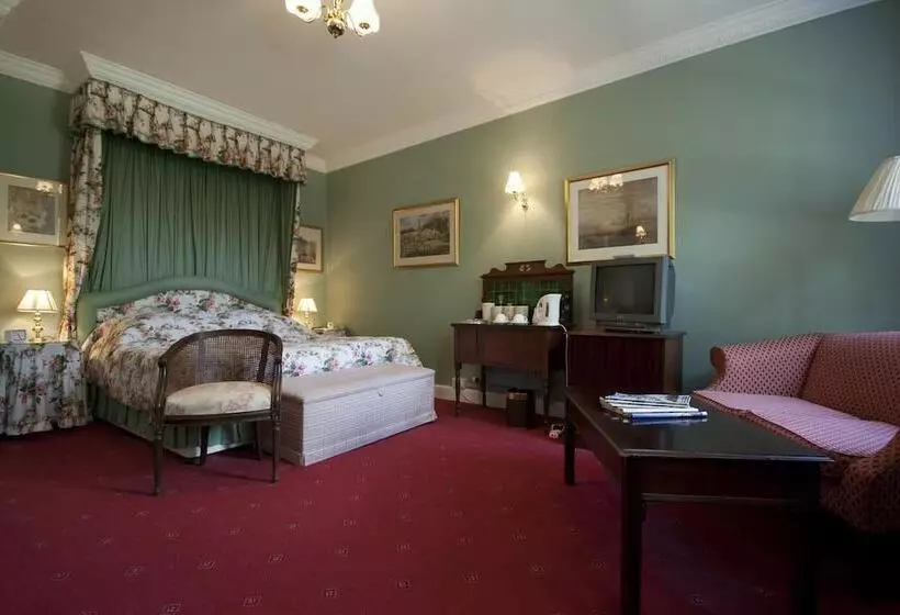 هتل Corse Lawn House