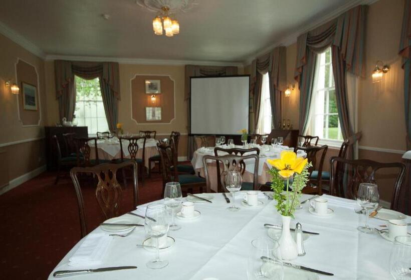 هتل Corse Lawn House