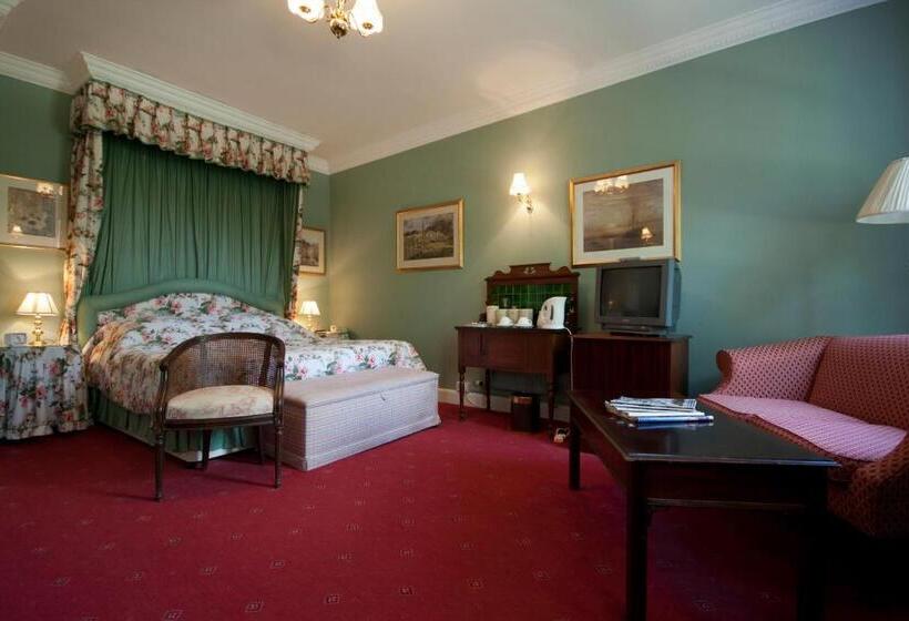 هتل Corse Lawn House