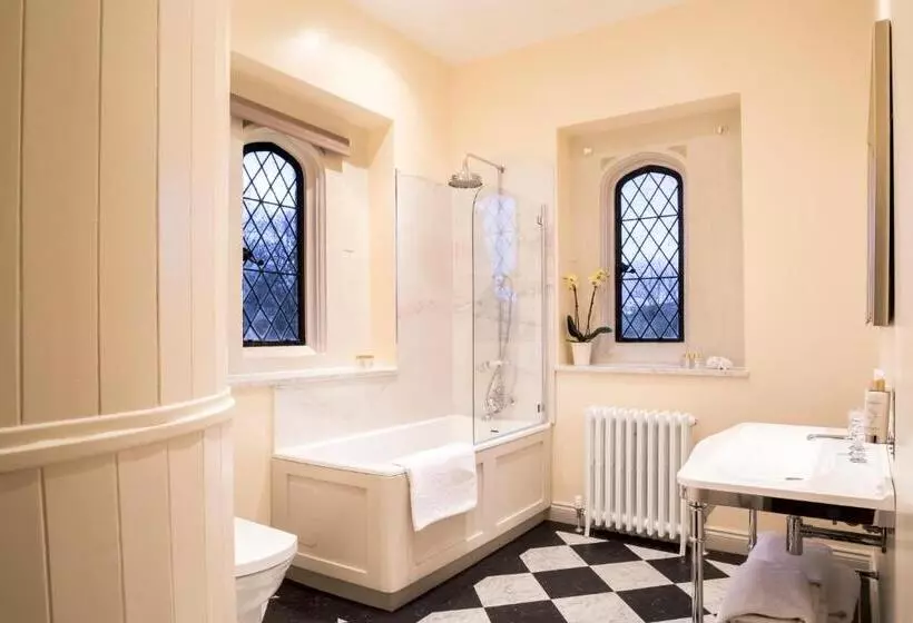 Eastwell Manor, Champneys Hotel & Spa