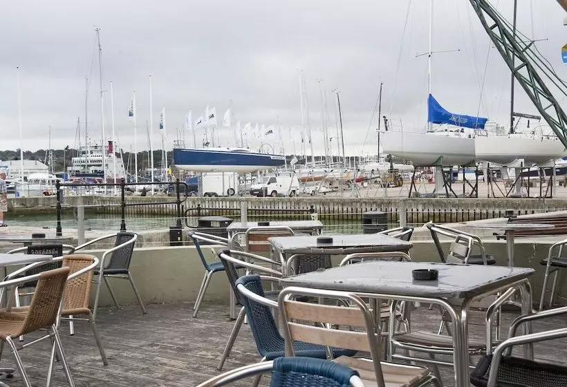 Отель Fountain Inn By Greene King Inns