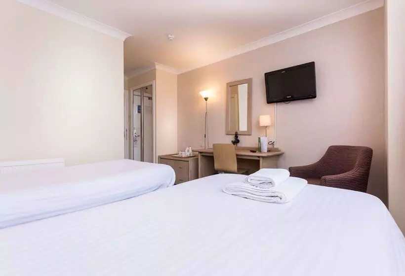 Отель The Gardens