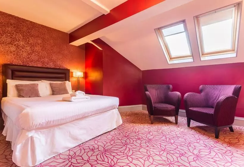 Отель The Gardens