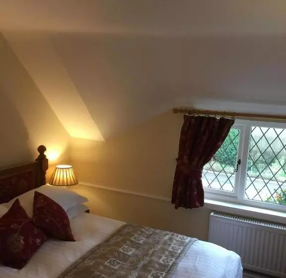 호텔 Greyhound Country Inn