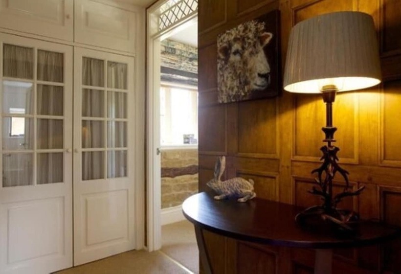 ホテル The Broadway