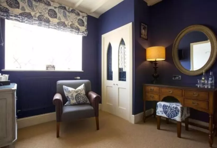 בית מלון כפרי The Broadway