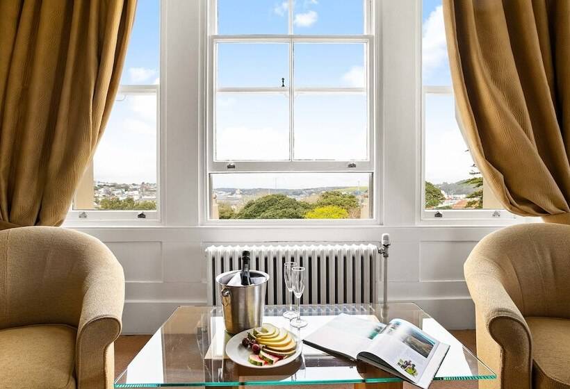 Отель The Falmouth