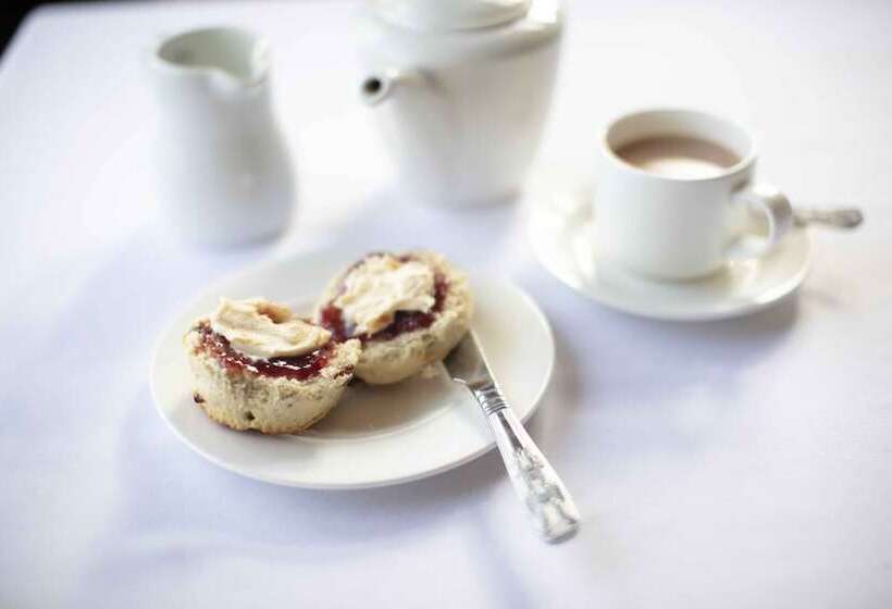 Отель The Falmouth