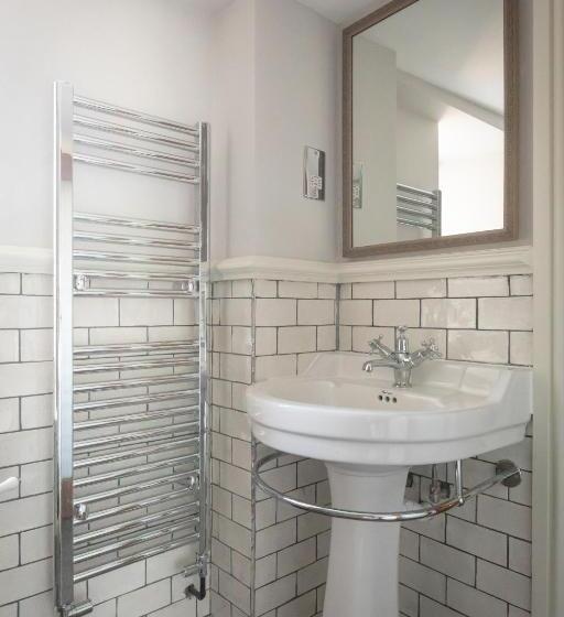 בית מלון כפרי The Frogmill