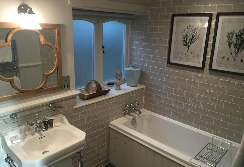 בית מלון כפרי The Frogmill