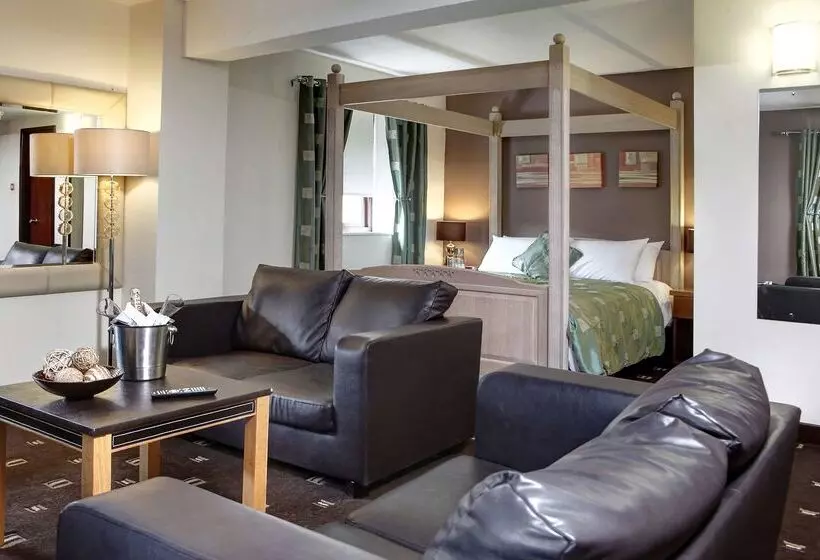 St Pierre, Sure Hotel Collection By Best Western