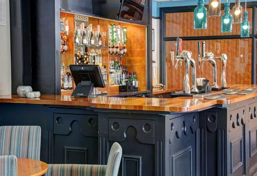 St Pierre, Sure Hotel Collection By Best Western