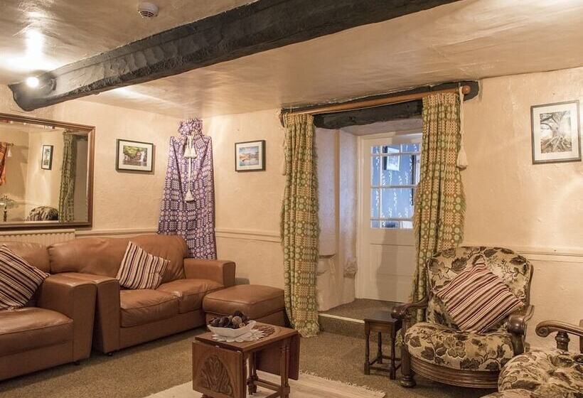 فندق Gwesty Minffordd