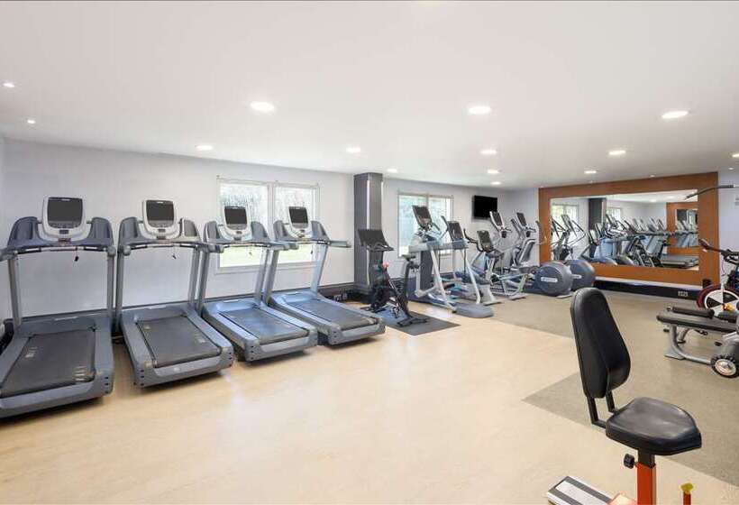 فندق Hilton London Heathrow Airport