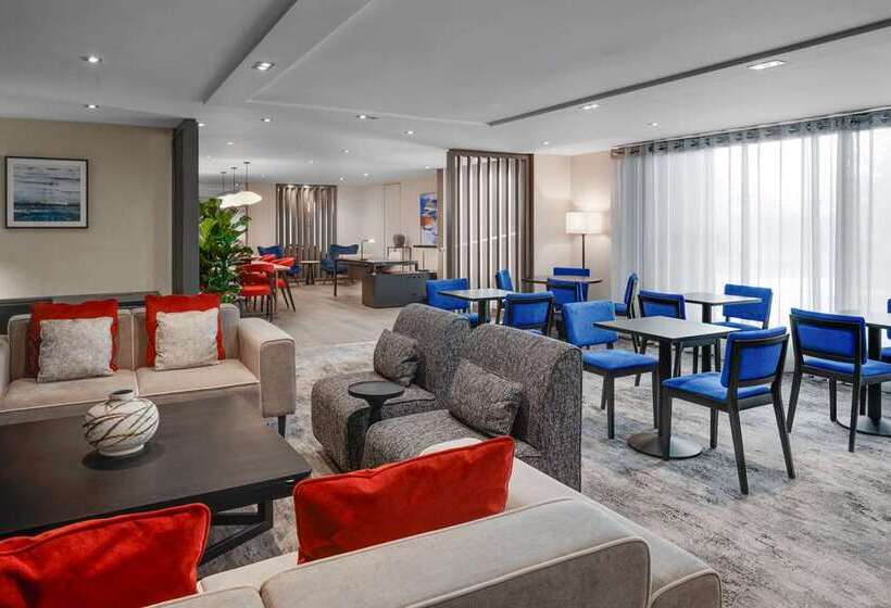 فندق Hilton London Heathrow Airport