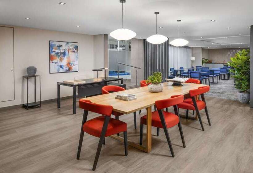 فندق Hilton London Heathrow Airport