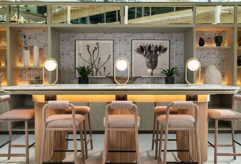 فندق Hilton London Heathrow Airport