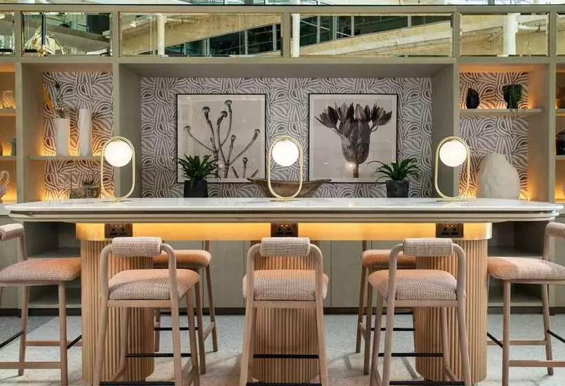 ホテル Hilton London Heathrow Airport