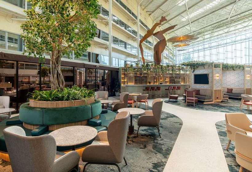فندق Hilton London Heathrow Airport