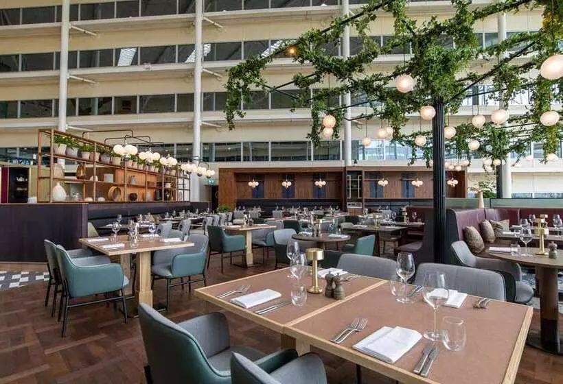 ホテル Hilton London Heathrow Airport