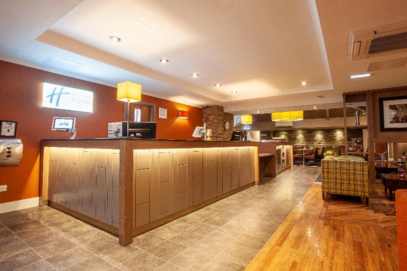 فندق Holiday Inn Express Edinburgh Airport, An Ihg