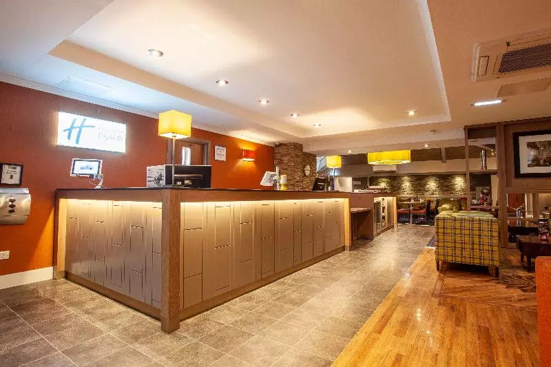 ホテル Holiday Inn Express Edinburgh Airport, An Ihg