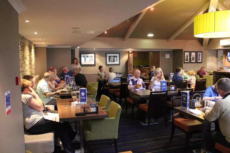 ホテル Holiday Inn Express Edinburgh Airport, An Ihg