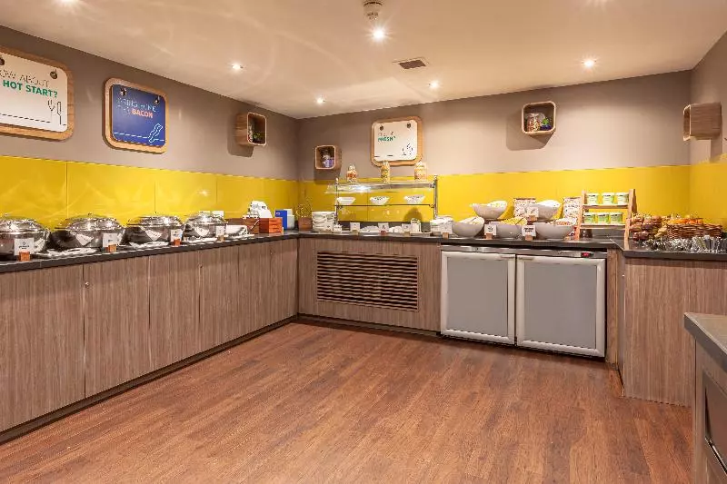 ホテル Holiday Inn Express Edinburgh Airport, An Ihg