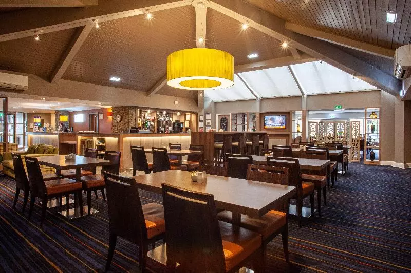 ホテル Holiday Inn Express Edinburgh Airport, An Ihg