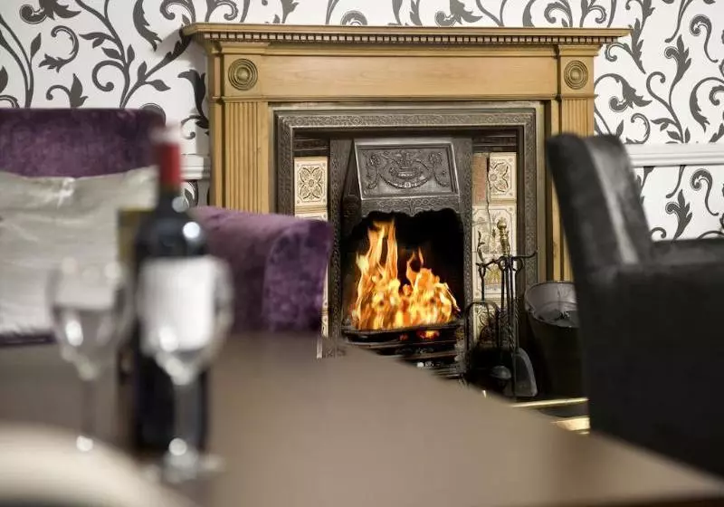 Отель Invercauld Arms