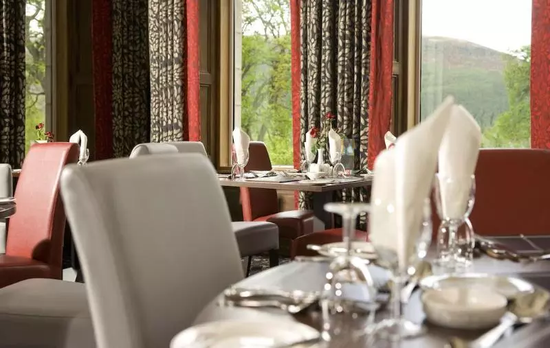 Отель Invercauld Arms