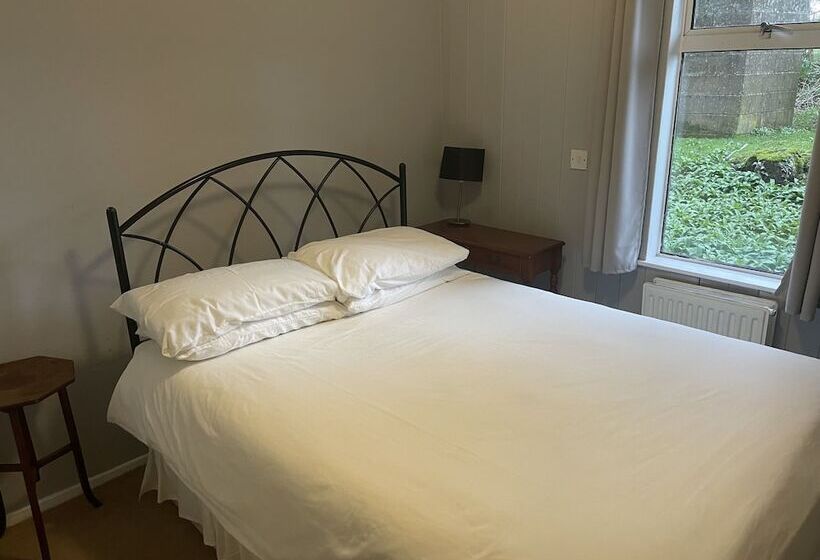 Hotelli Kirkconnel Hall