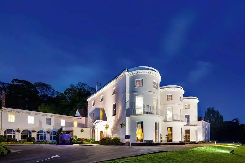 בית מלון כפרי Mercure Gloucester  Bowden Hall